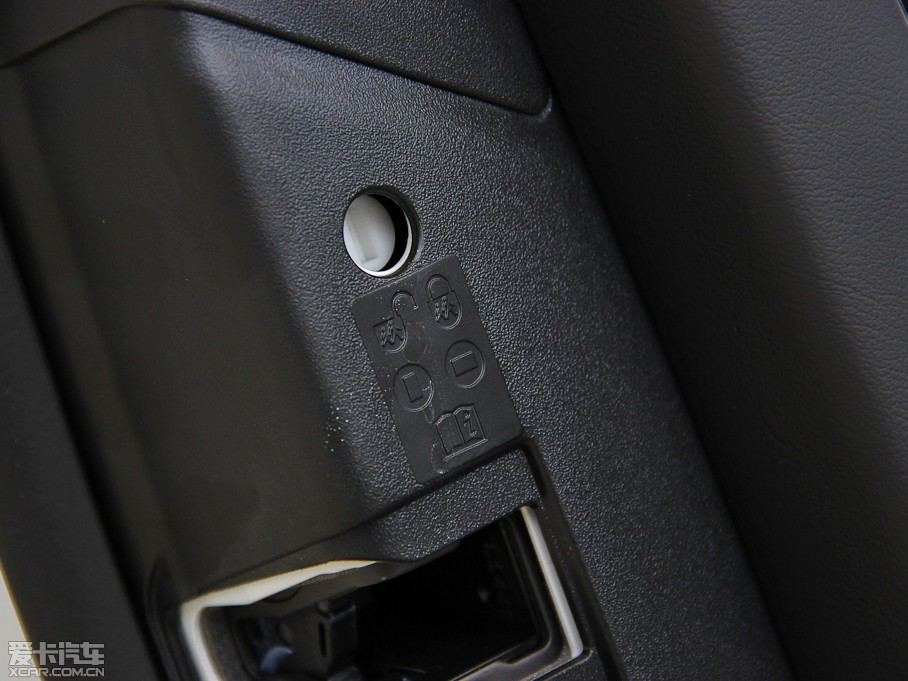 2013ݱXJ L 5.0T V8 SCp儓 4