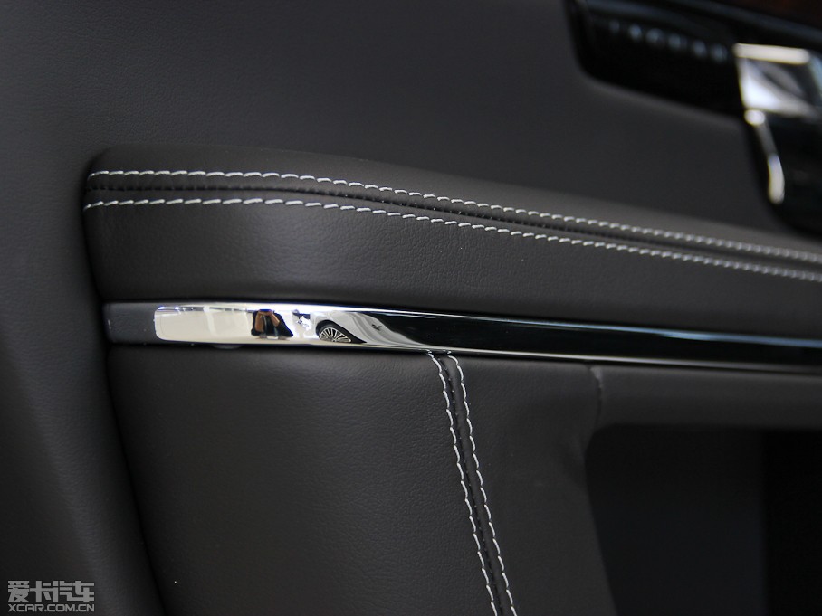 2013ݱXJ L 5.0T V8 SCp儓(chung) 4