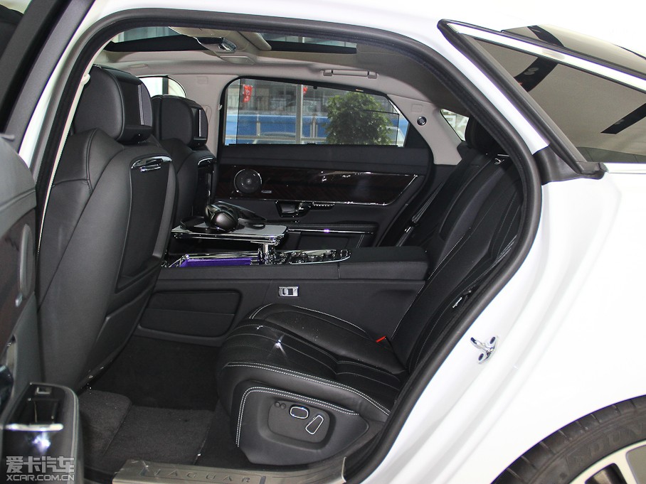 2013ݱXJ L 5.0T V8 SCp儓 4