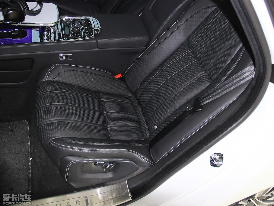 2013ݱXJ L 5.0T V8 SCp儓(chung) 4