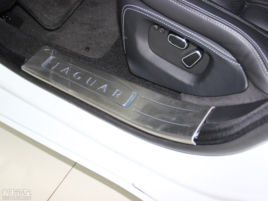 2013ݱXJ L 5.0T V8 SCp儓 4