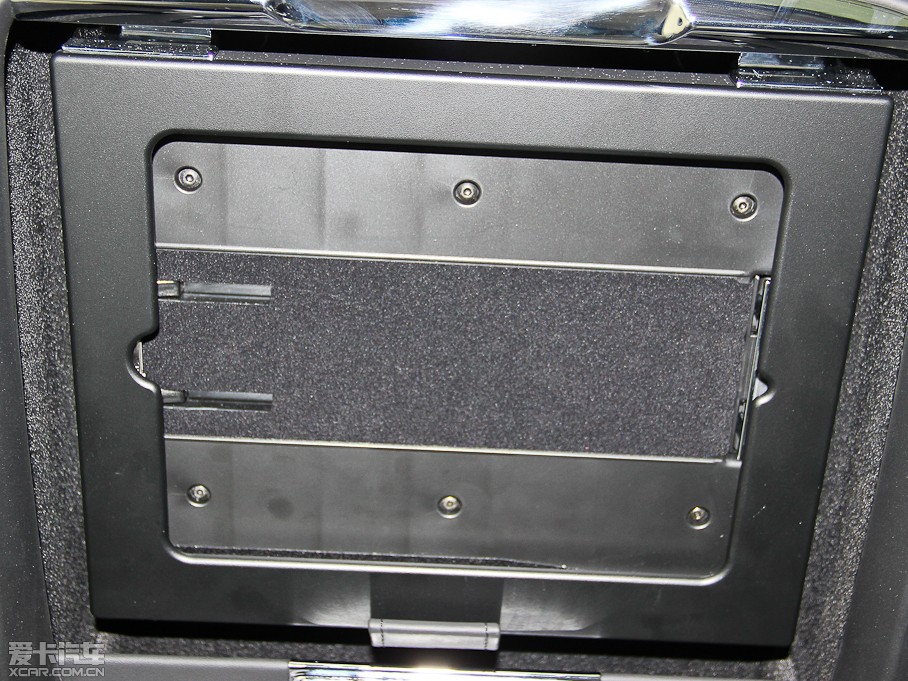 2013ݱXJ L 5.0T V8 SCp儓(chung) 4