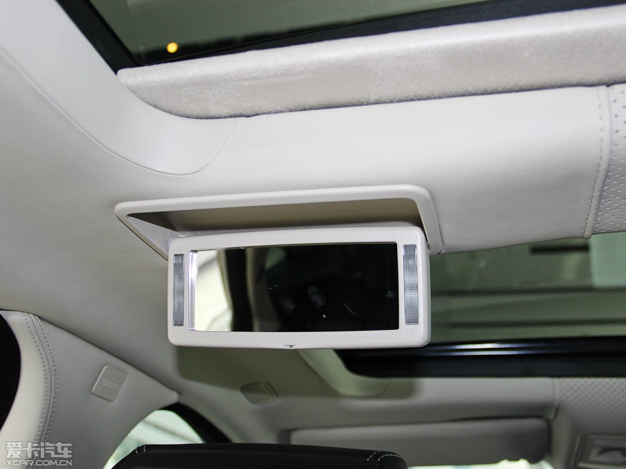 2013ݱXJ L 5.0T V8 SCp儓(chung) 4