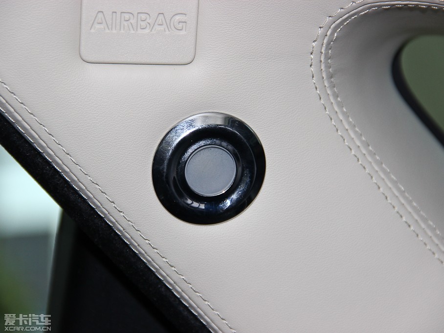 2013��ݱ�XJ L 5.0T V8 SC�p�儓(chu��ng)���� 4��