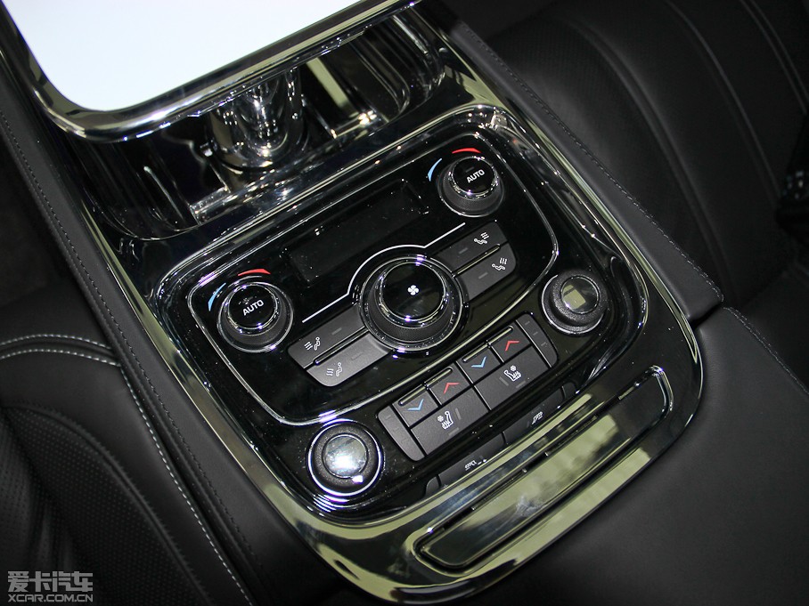 2013ݱXJ L 5.0T V8 SCp儓(chung) 4