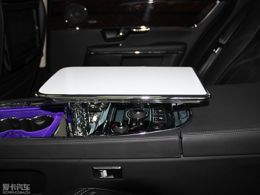 2013ݱXJ L 5.0T V8 SCp儓(chung) 4