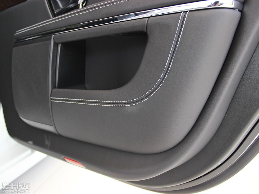 2013ݱXJ L 5.0T V8 SCp儓(chung) 4