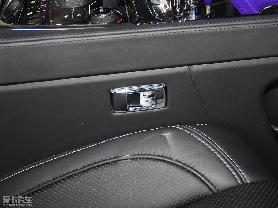 2013ݱXJ L 5.0T V8 SCp儓(chung) 4