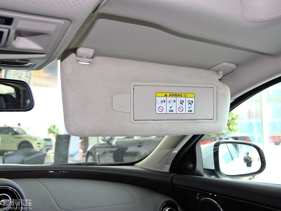 2013ݱXJ L 5.0T V8 SCp儓(chung) 4