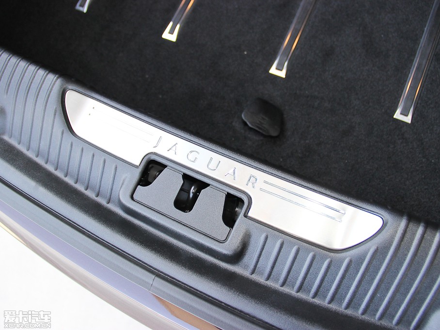 2013ݱXJ L 5.0T V8 SCp儓 4