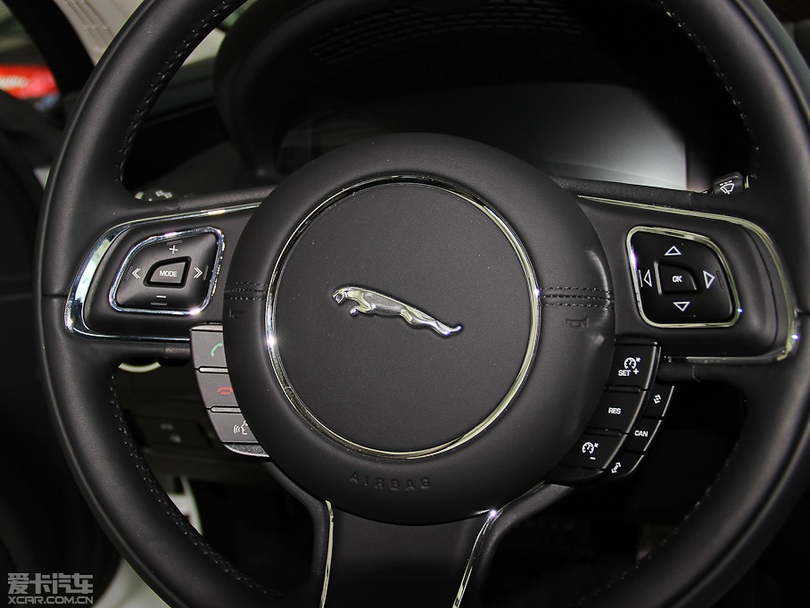 2013ݱXJ L 5.0T V8 SCp儓(chung) 4