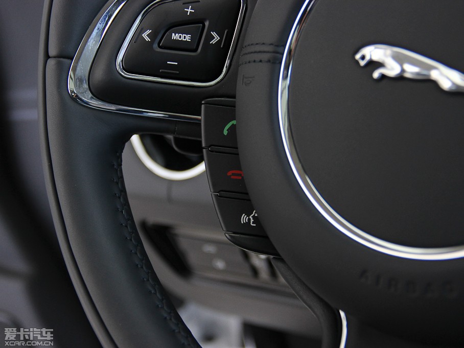 2013ݱXJ L 5.0T V8 SCp儓(chung) 4