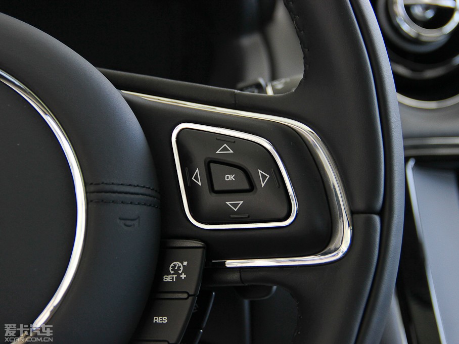 2013ݱXJ L 5.0T V8 SCp儓(chung) 4