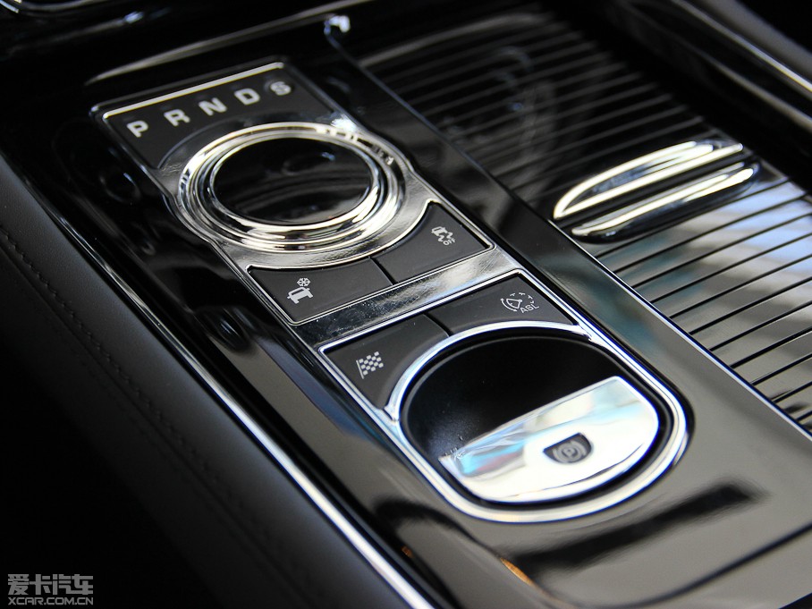 2013ݱXJ L 5.0T V8 SCp儓(chung) 4