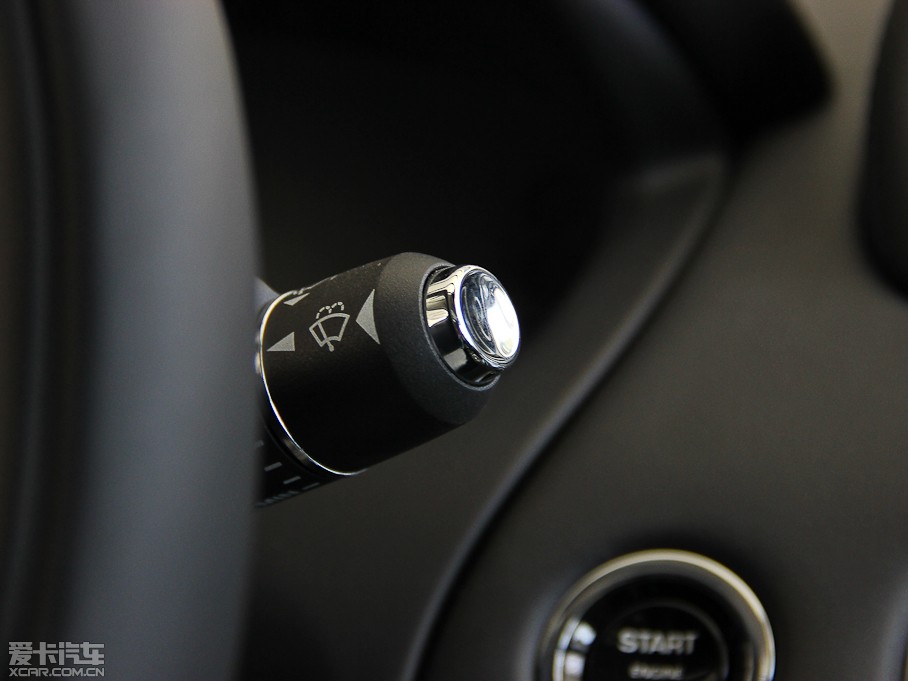 2013ݱXJ L 5.0T V8 SCp儓(chung) 4