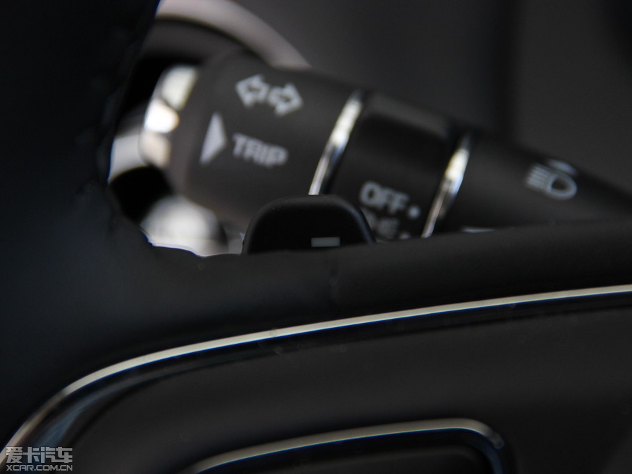 2013ݱXJ L 5.0T V8 SCp儓(chung) 4