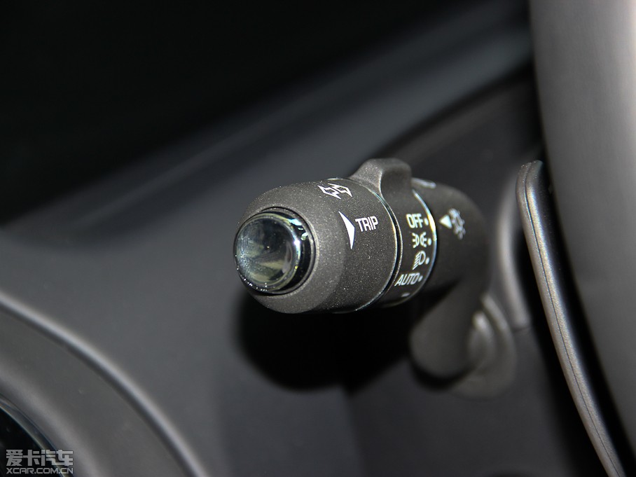 2013ݱXJ L 5.0T V8 SCp儓(chung) 4