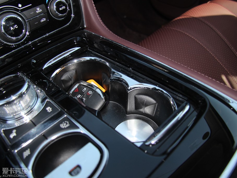 2013��ݱ�XJ L 5.0T V8 SC�p�儓���� 5��