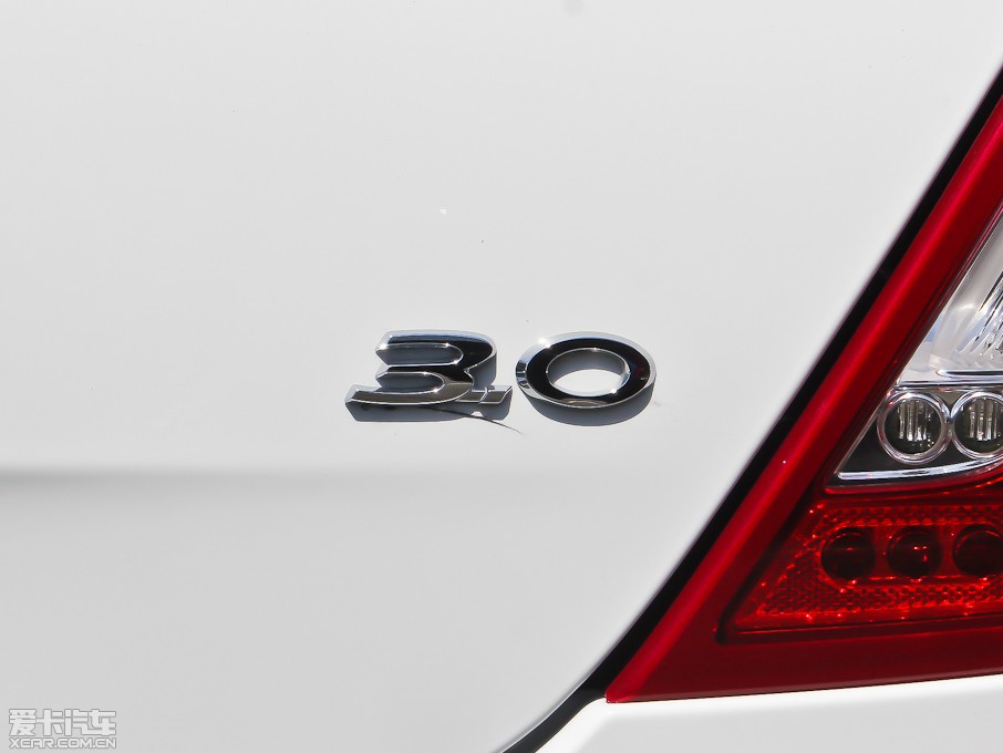 2013ݱXJ L 3.0T V6 SCŞ̄(w)