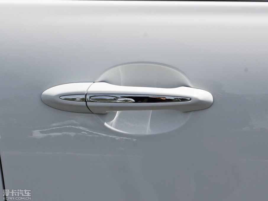 2013ݱXJ L 3.0T V6 SCŞ̄(w)