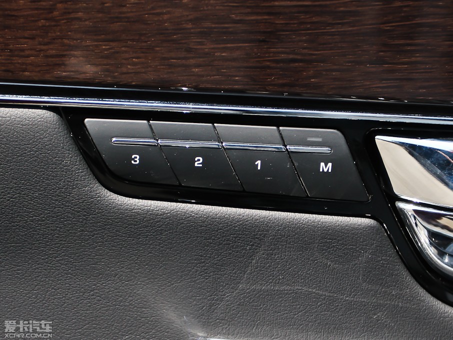 2013ݱXJ L 3.0T V6 SCŞ̄(w)