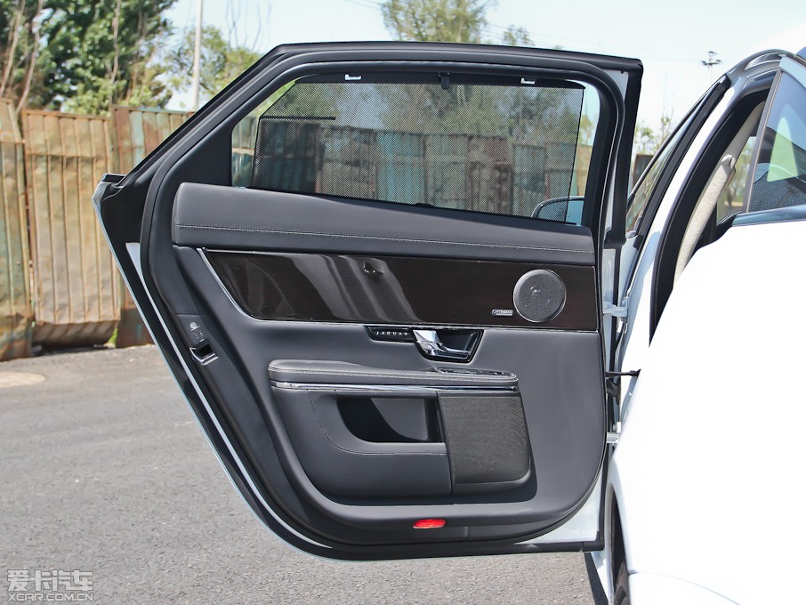 2013ݱXJ L 3.0T V6 SCŞ̄(w)