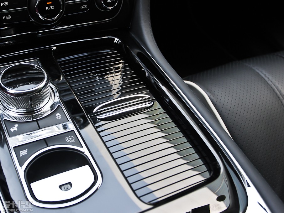 2013ݱXJ L 3.0T V6 SCŞ̄հ