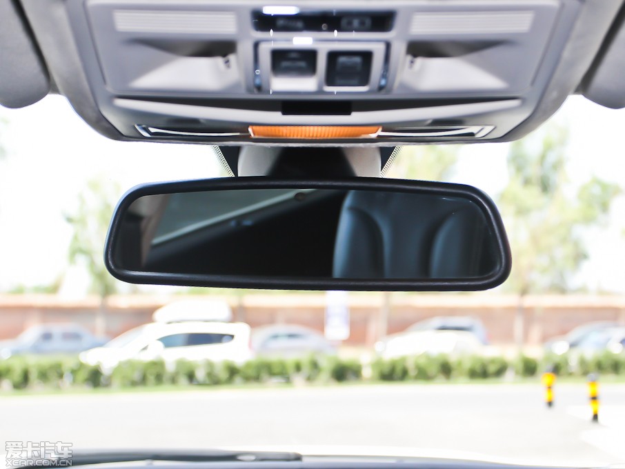 2013ݱXJ L 3.0T V6 SCŞ̄հ