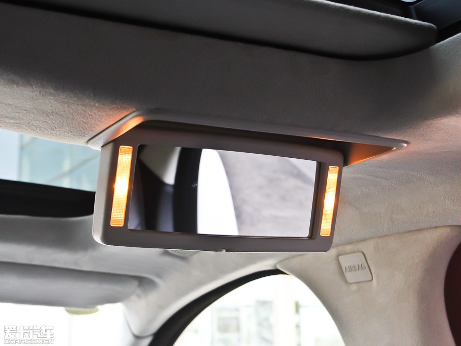 2013ݱXJ L 3.0T V6 SCŞ̄(w)