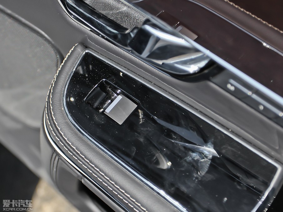 2013ݱXJ L 3.0T V6 SCŞ̄(w)