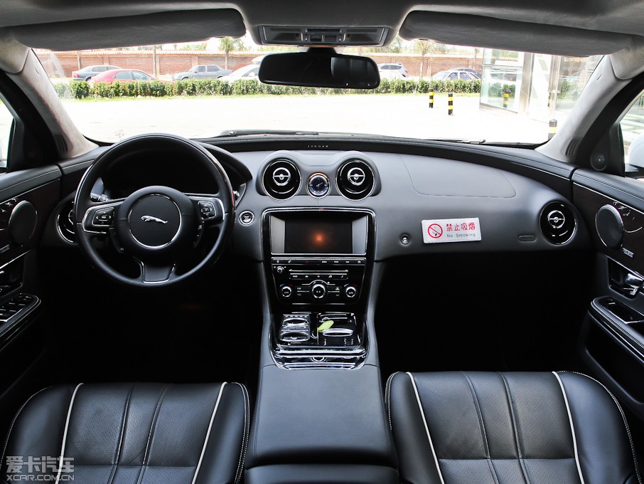 2013ݱXJ L 3.0T V6 SCŞ̄(w)