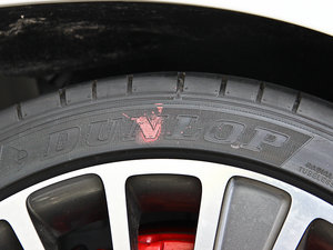 2013款L 5.0T V8 SC巅峰创世版 4座 轮胎品牌