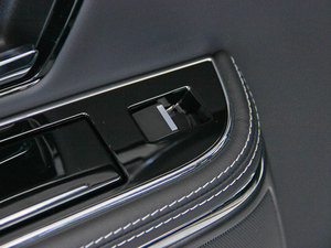 2013L 5.0T V8 SCp儓 4 g