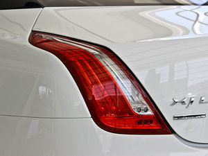 2013L 5.0T V8 SCp儓 4 ^