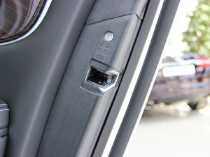 2013L 5.0T V8 SCp儓(chung) 4 g