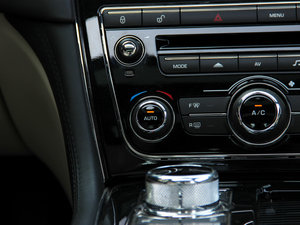 2013L 3.0T SC  п؅^