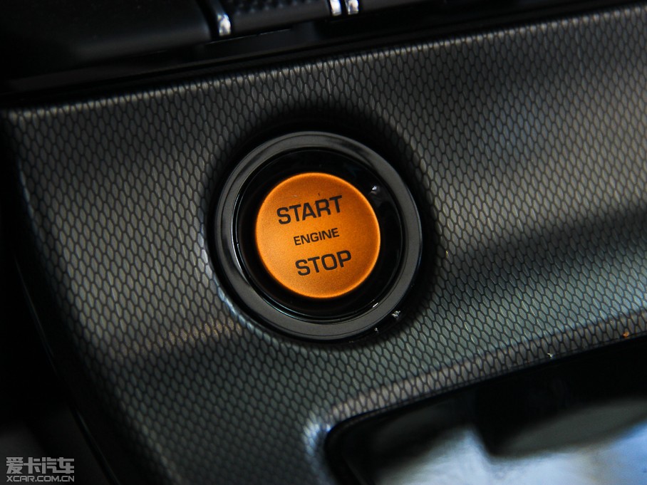 2013��ݱ�F-TYPE 3.0T S