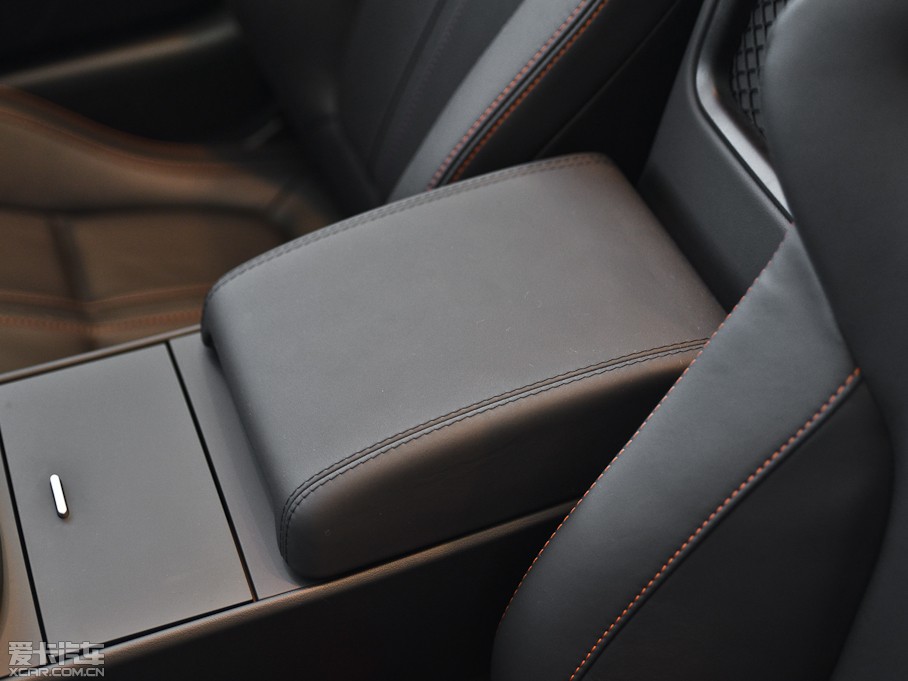 2013ݱF-TYPE 5.0T V8 S Ї(gu)