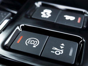 20135.0T V8 S п؅^(q)