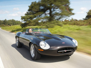 2011Speedster w^(gun)