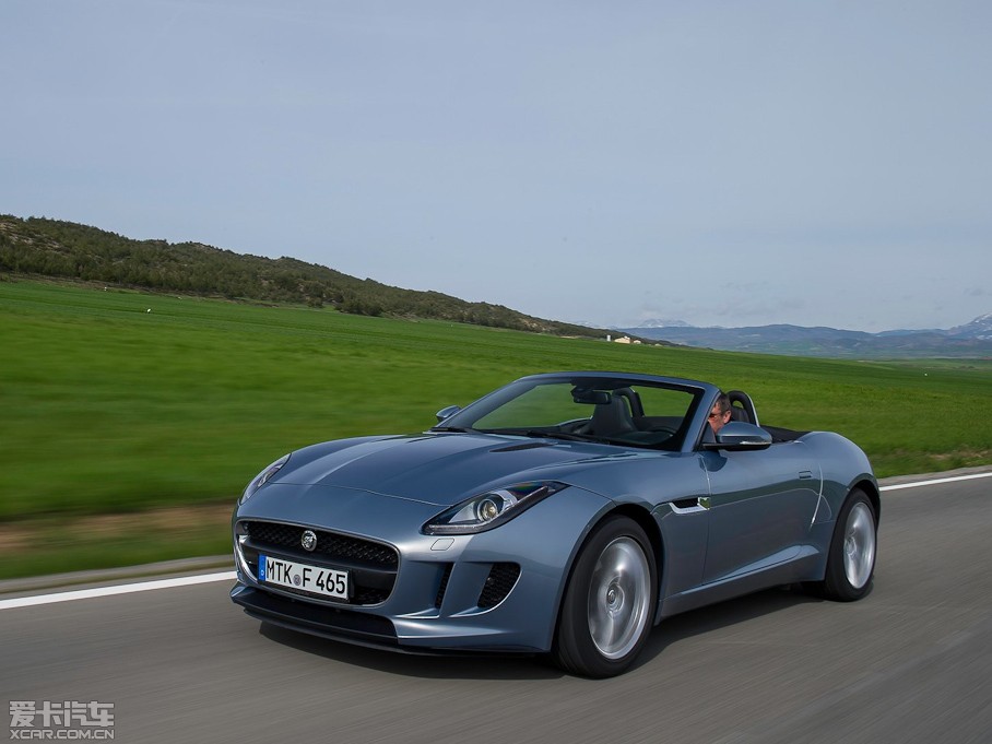 2015ݱF-TYPE V6