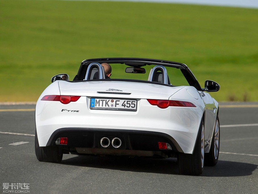 2013ݱF-TYPE V6
