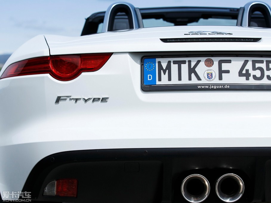 2015ݱF-TYPE V6
