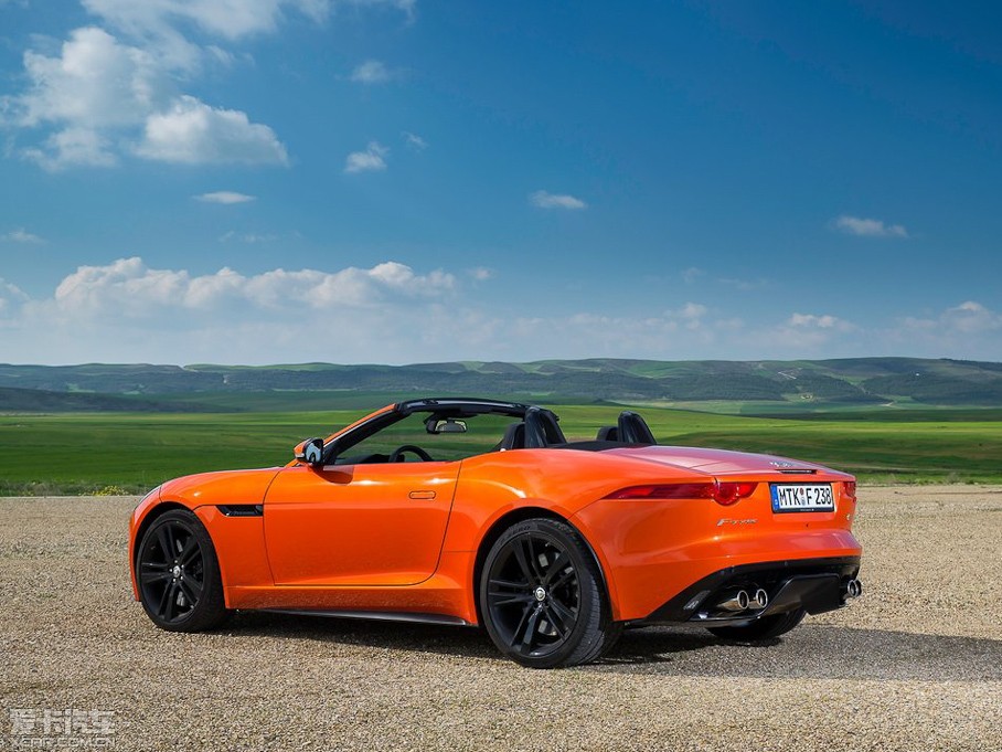 2015ݱF-TYPE V8 S