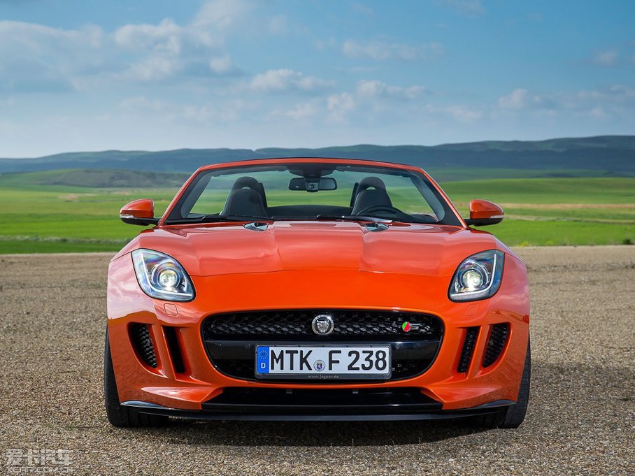 2015ݱF-TYPE V8 S