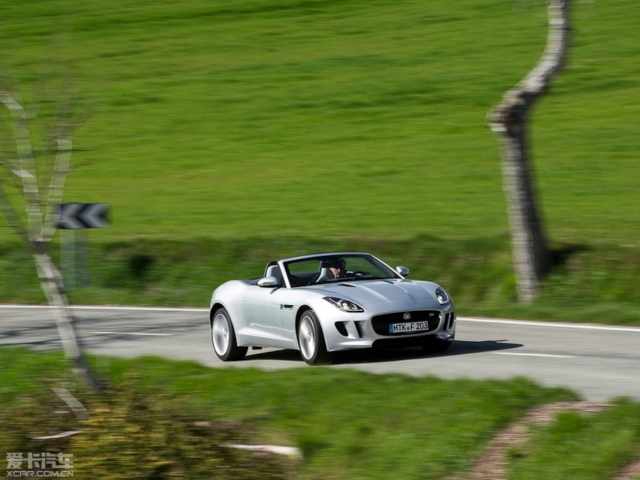 2015ݱF-TYPE V6 S