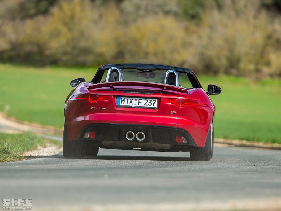 2015ݱF-TYPE V6 S