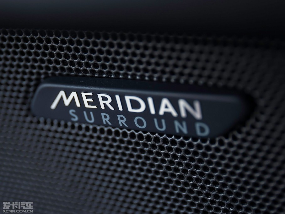 2015��ݱ�F-TYPE V6 S