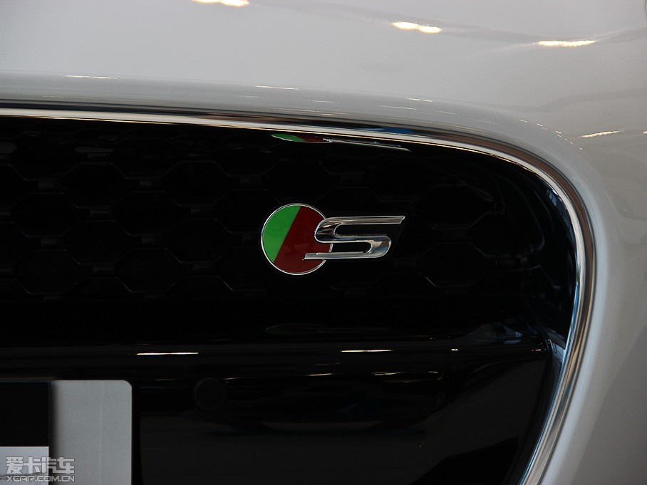 2015ݱF-TYPE 3.0T V6 S Ӳ