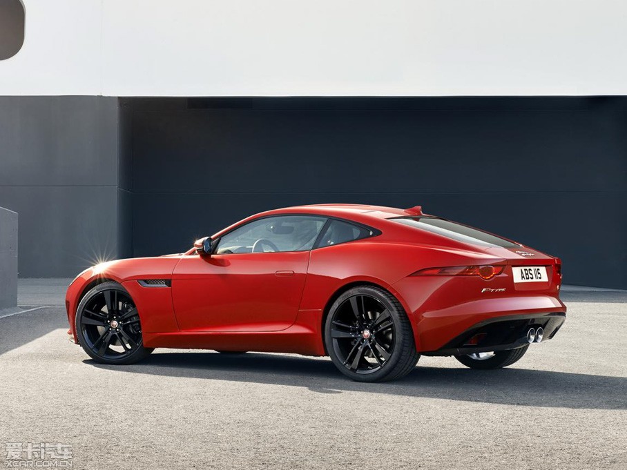 2015��ݱ�F-TYPE 5.0T V8 R Ӳ�